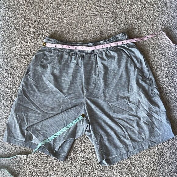 Lululemon Men’s Lined Pace Breaker Shorts! - Picture 5 of 8